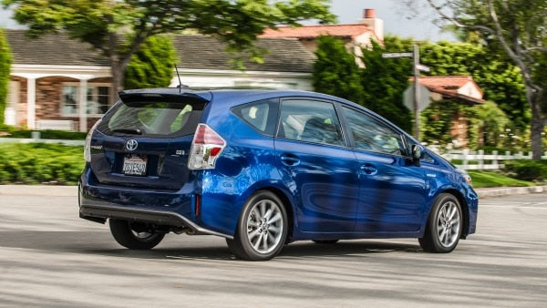 Toyota Prius v Seat Belt Extender